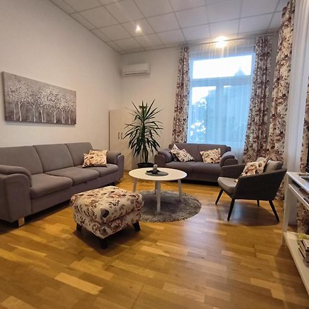 Superior Seaview Apartment Опатия Екстериор снимка