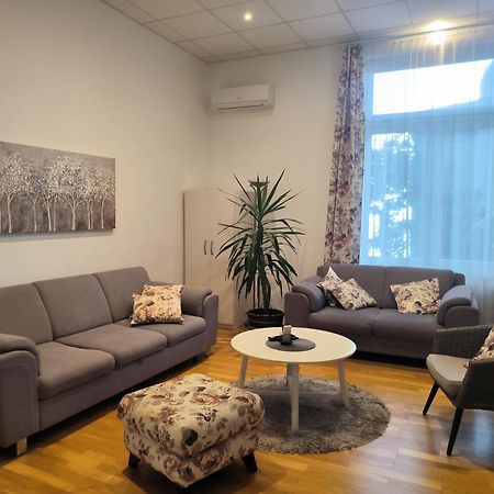 Superior Seaview Apartment Опатия Екстериор снимка
