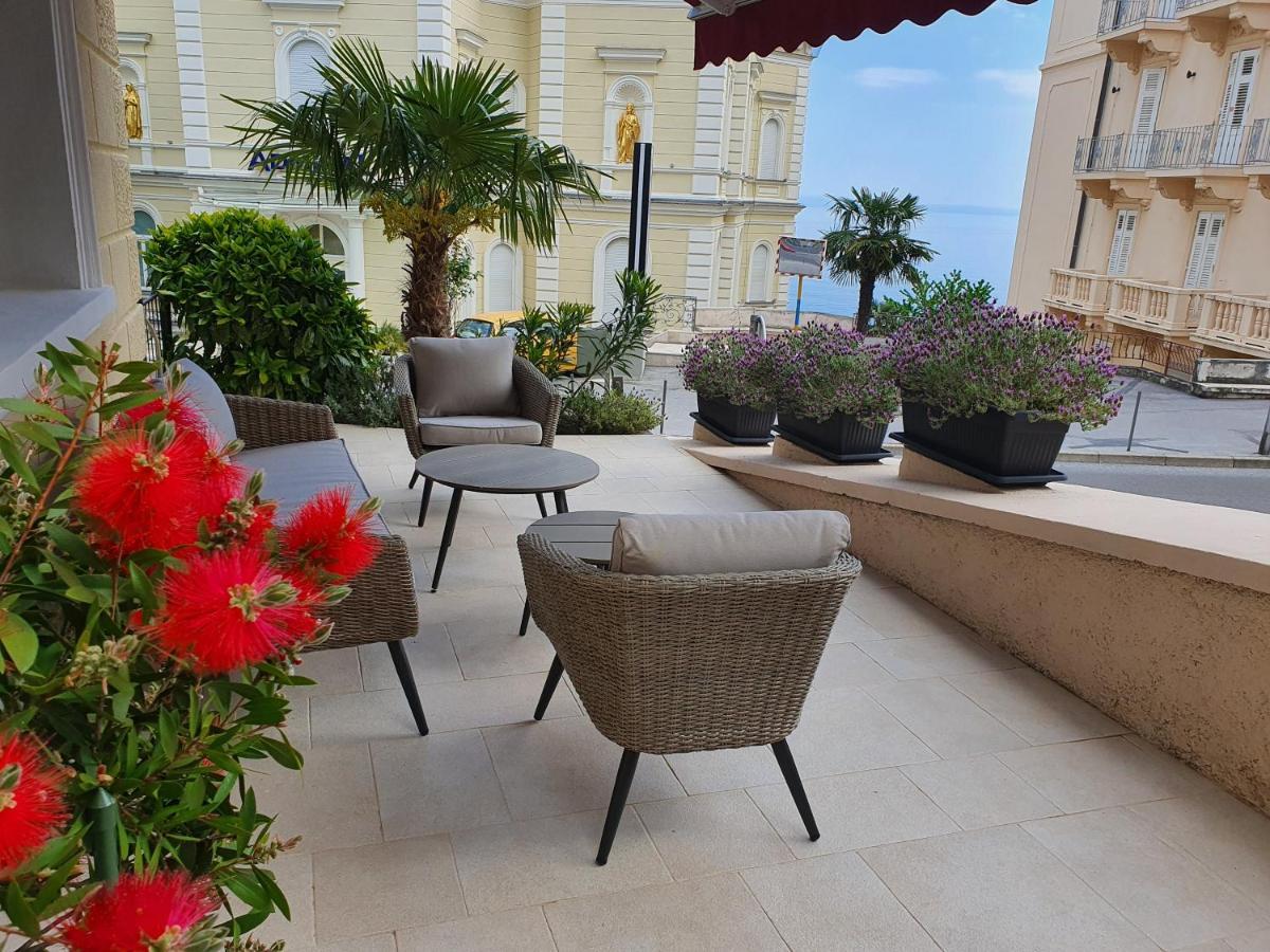 Superior Seaview Apartment Опатия Екстериор снимка
