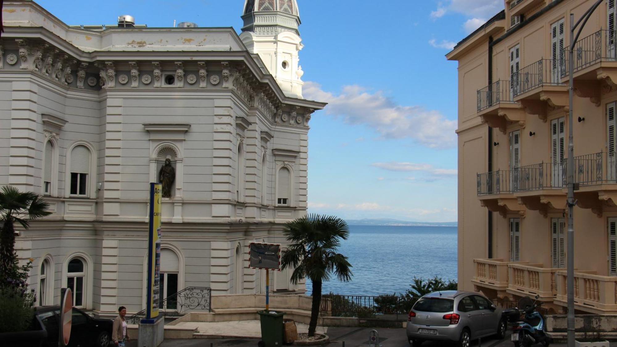 Superior Seaview Apartment Опатия Екстериор снимка