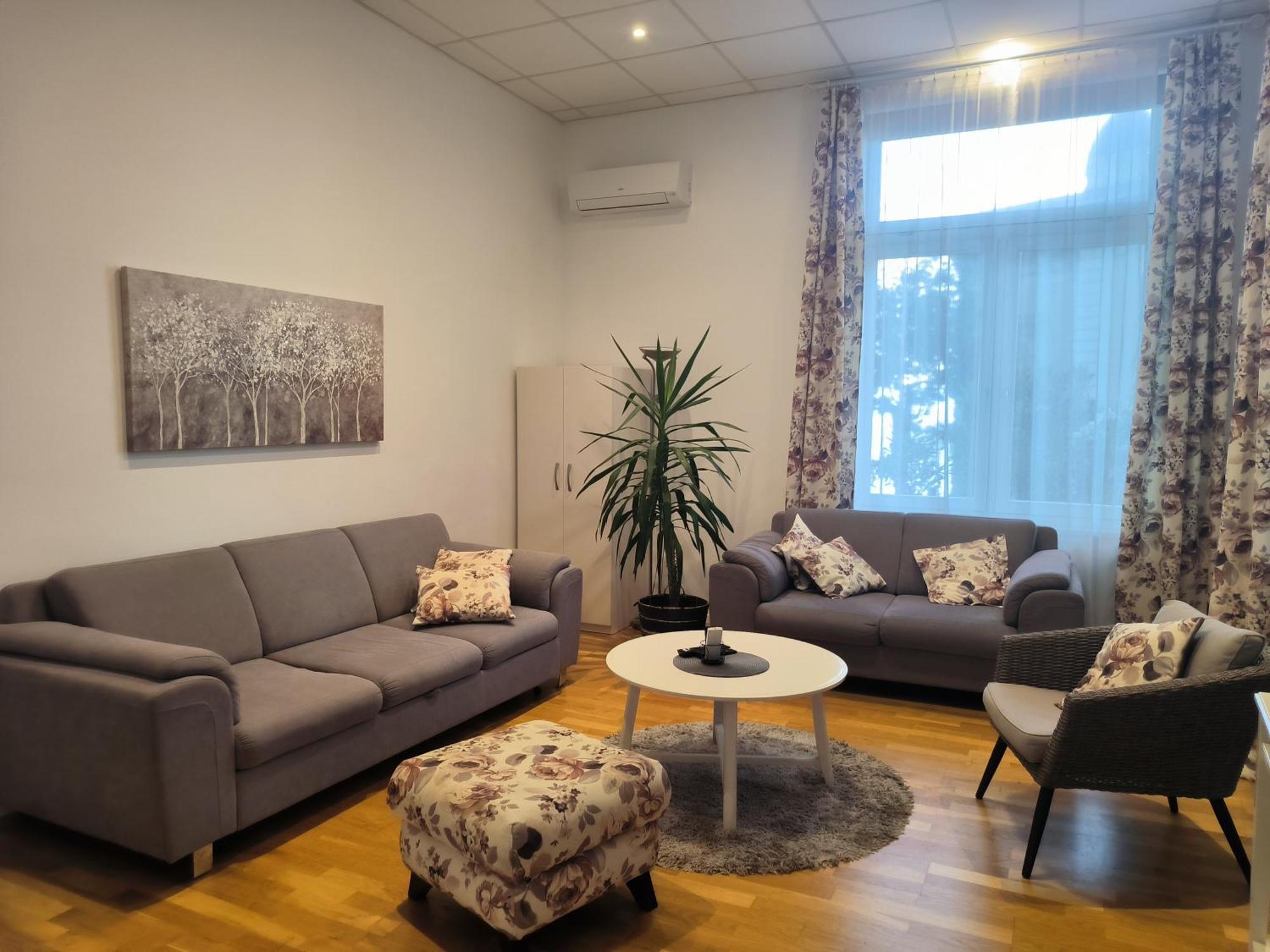 Superior Seaview Apartment Опатия Екстериор снимка