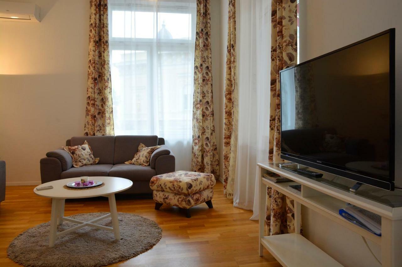 Superior Seaview Apartment Опатия Екстериор снимка